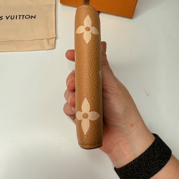 Louis Vuitton Victorine Wallet – Monogram Empreinte Leather (M81459) - Picture 13 of 14